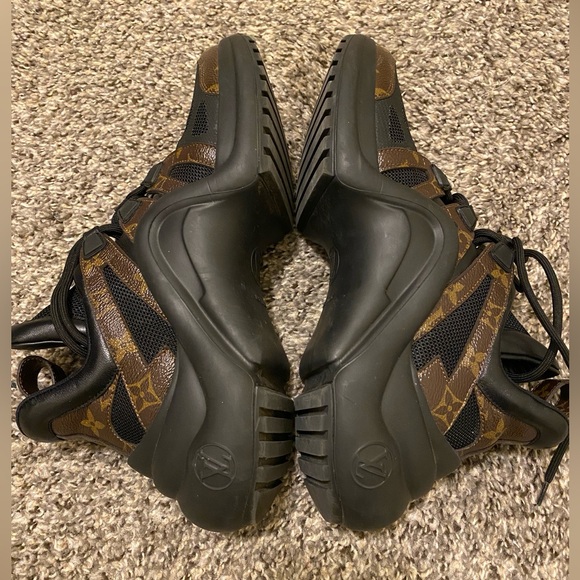 Authentic Louis Vuitton LV Archlight Sneaker Size US 8.5 EU 38.5 - Picture 4 of 16